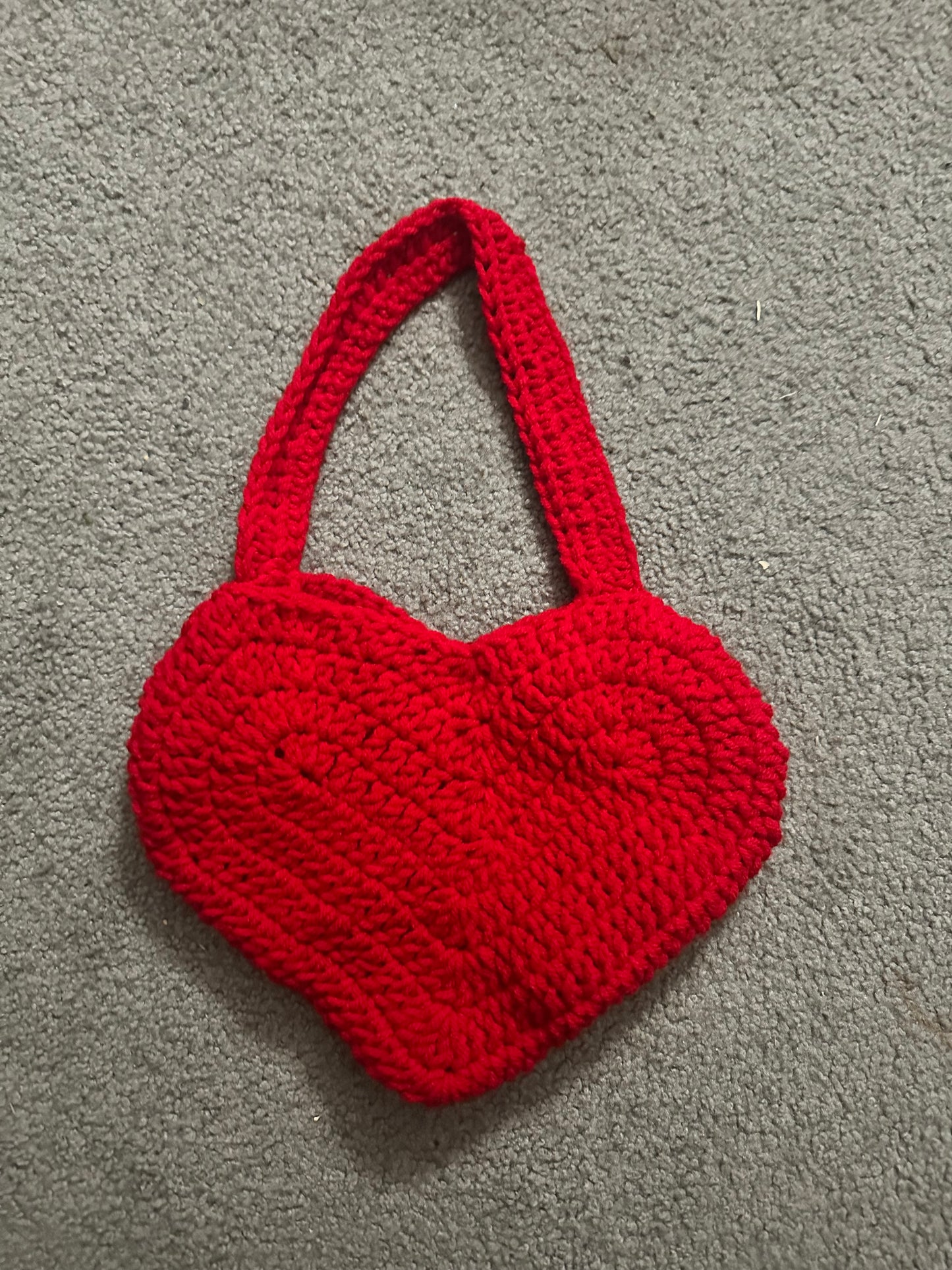 small heart shoulder purse