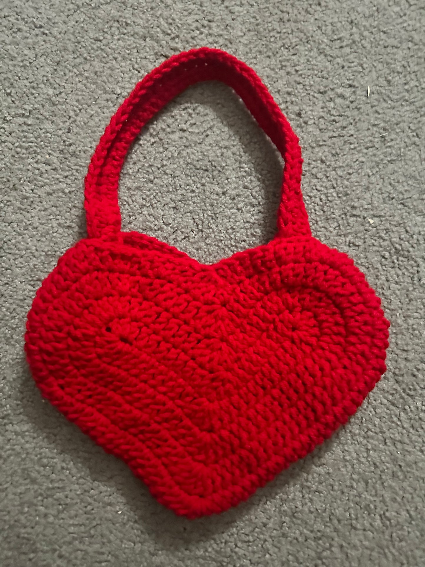 small heart shoulder purse